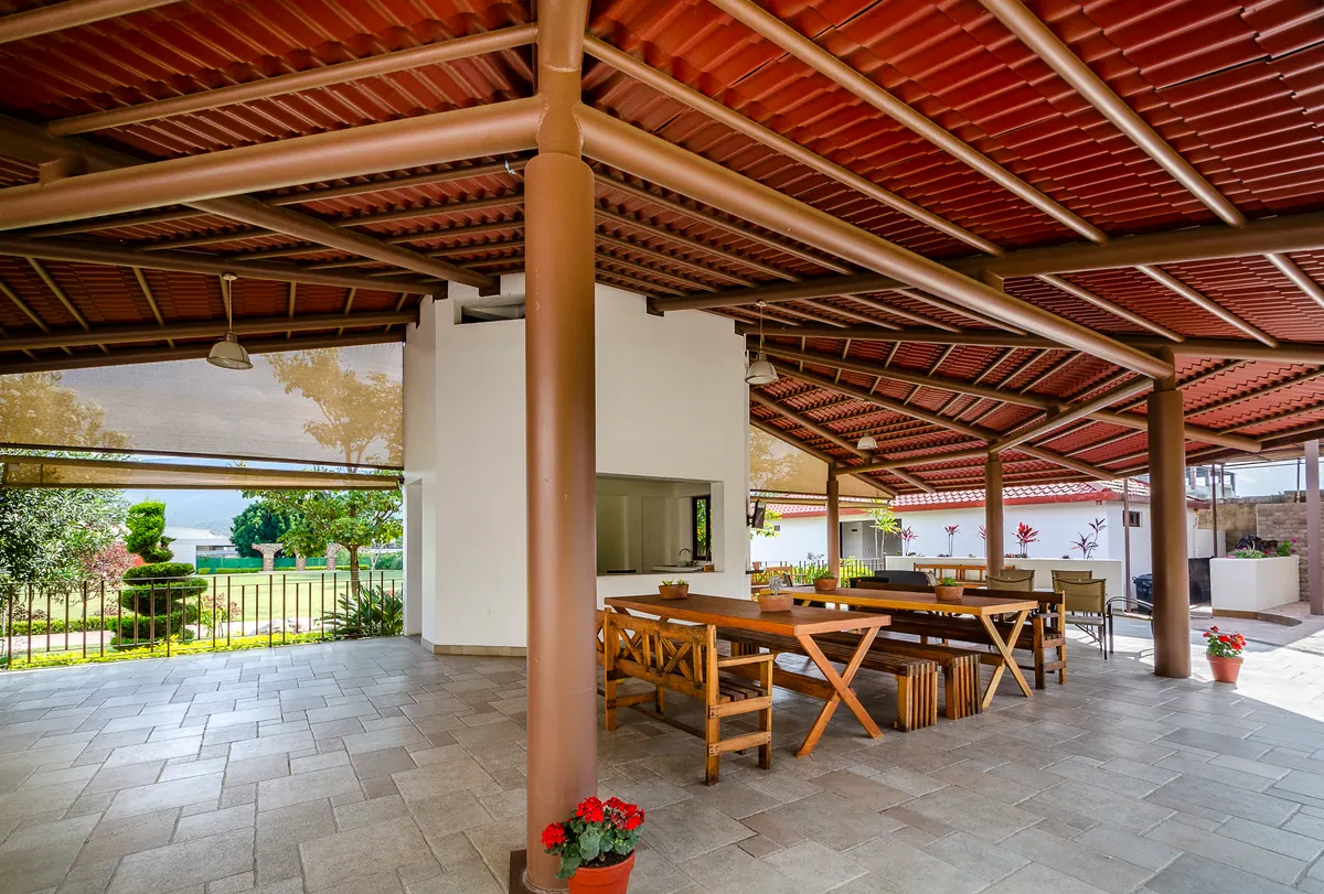 Palapa y área común de El Rancho RV Park